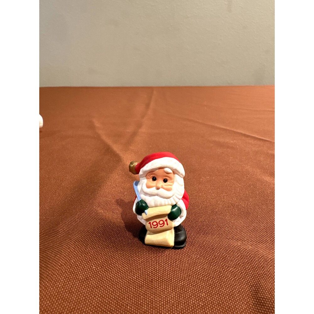 Hallmark Merry MINIATURES Vintage Figurine 1991 SANTA CLAUS with Presents Bag